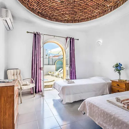 Arines Villa